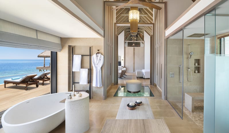 3. Three-Bedroom Overwater Villa_Bathroom